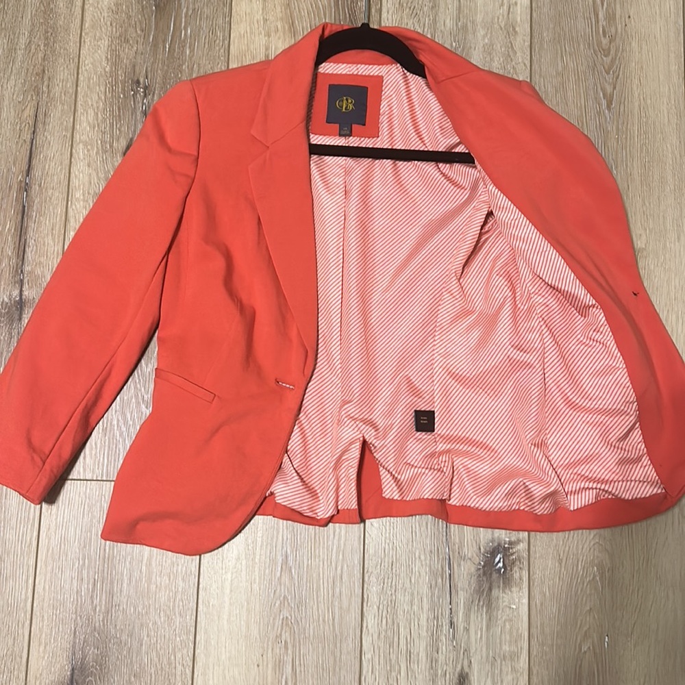 Blazer - Picture 3 of 3